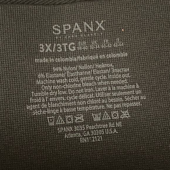 Spanx Look at Me Now Cropped Leggings in Very Black - Size 3X - New - Picture 10 of 10